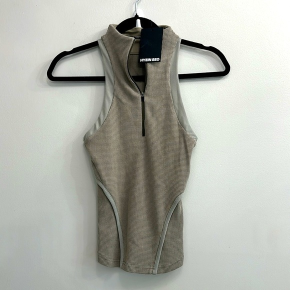 Hyein Seo Half Zip Racerback Top - Picture 4 of 13